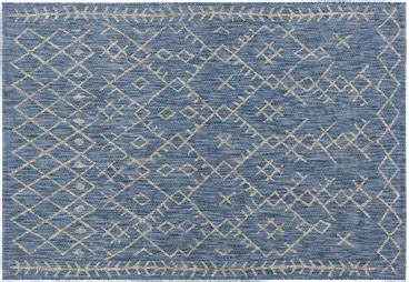 a blue and white rug with diamond shapes on the bottom, in various sizes and colors