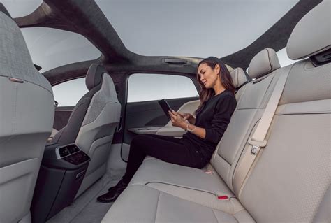 Lucid launches Air electric sedan, unveils production design and full ...