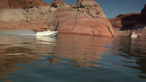 Ski Boat Makes Turn In Lake Powell Canyons Utah Stock Footage Video 3585545 | Shutterstock