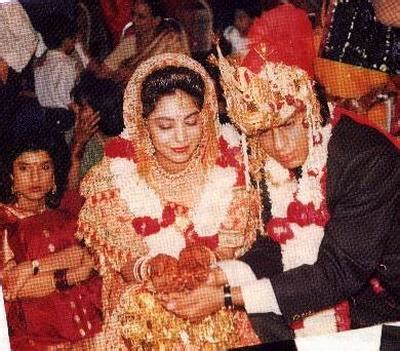 Shahrukh Khan And Gauri Khan Wedding Pics Photos