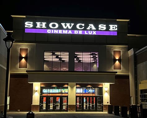 Showcase Cinema de Lux opening at Hanover Crossing : NEREJ