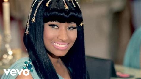 Nicki Minaj - Moment 4 Life (Clean Version) (Official Music Video) ft. Drake : Vêtements, Mode ...