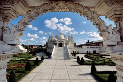 Visiting the Neasden Temple in London