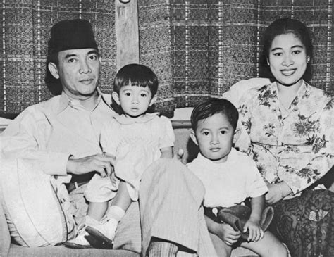 Fatmawati: Ibu Negara Pertama, dan Istri Soekarno | kumparan.com