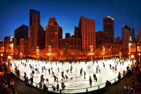 Travel Guide: Christmas in Chicago - Ashley Renne