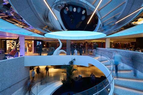 À l'intérieur du nouveau navire de croisière de Virgin Voyages, le Scarlet Lady - Blog Voyage