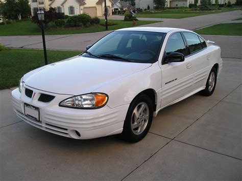 2000 Pontiac Grand Am - Information and photos - MOMENTcar