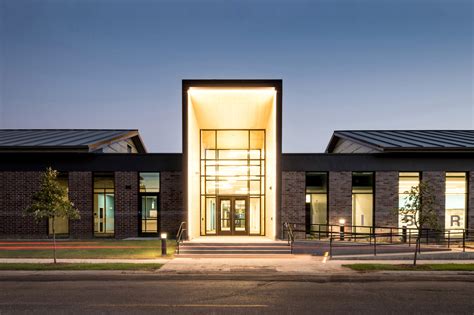 Gallery of The K.O. Lee Aberdeen Public Library / CO-OP Architecture - 6