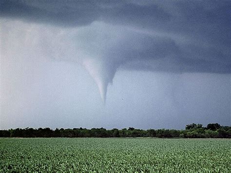 How Do Tornadoes Form? | Britannica