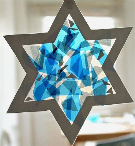 Easy Hanukkah craft for kids - star suncatcher - NurtureStore