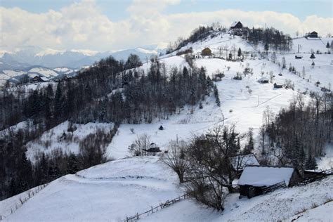 Hiking in Transylvania: Best Trails & Advice for Staying Safe