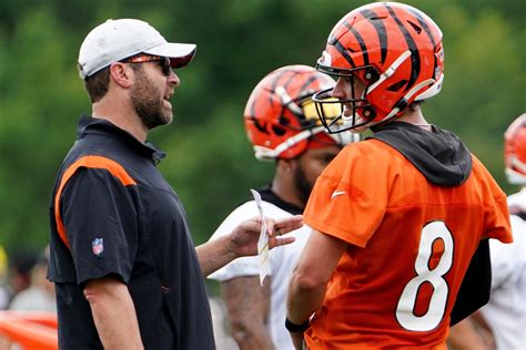 Tennessee Titans Expected to Interview Cincinnati Bengals OC Brian ...