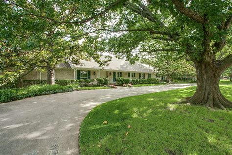 House owned by iconic Cowboys football coach Tom Landry for sale in Dallas