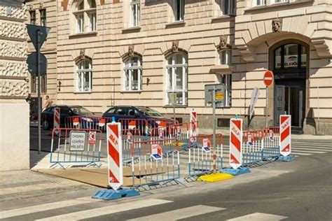 Securing Pedestrian Barriers for Safety | Site Fencing