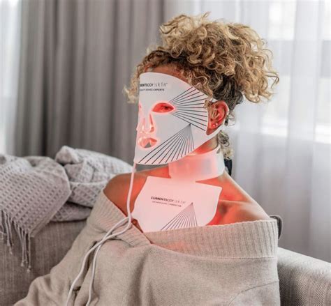 Best Red Light Therapy Masks 2023: LED Face Mask for Wrinkles, Acne