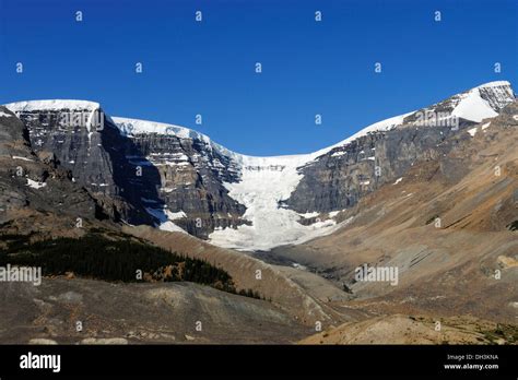 Columbia Icefield on the summits of the Rocky Mountains, Jasper ...