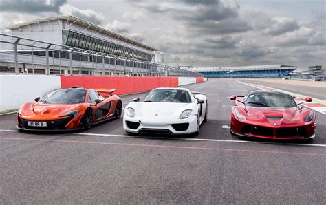 The "definitive" McLaren P1, Porsche 918 and Ferrari LaFerrari test has ...