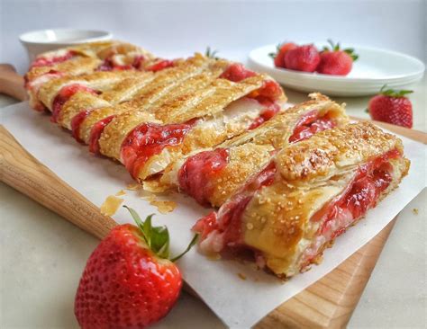 Strawberry and Cream Cheese Strudel - Jessie Bakes Treats