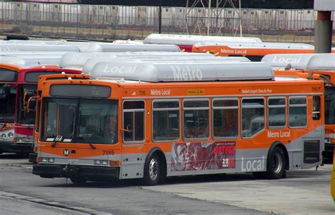 LACMTA NABI 40-LFW #7195 | 3/27/11. Bus has an Engine proble… | Flickr