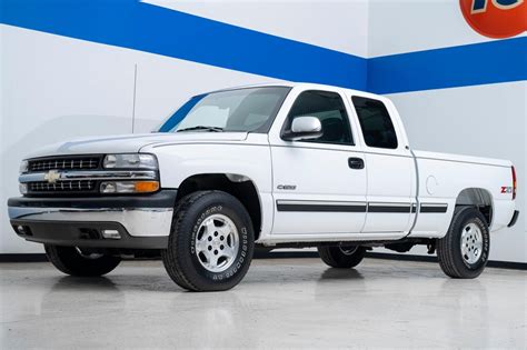 12k-Mile 2002 Chevrolet Silverado 1500 LS Extended Cab Z71 4×4 for sale ...