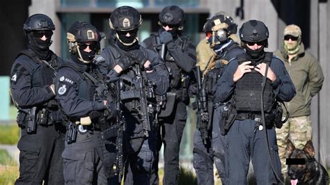 Australia Federal Police SRG (Specialist Response Group) [2160×1216] : policeporn | Police ...