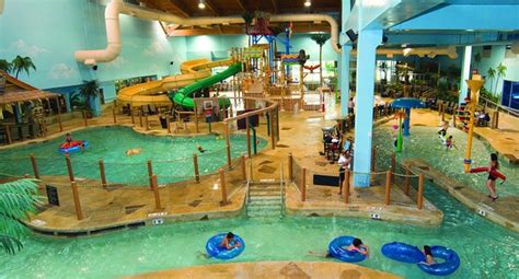 Indoor Water Parks in Branson | Pros, cons and reviews 2023