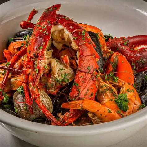 12 of the Best Seafood Restaurants in Tacoma - Seattle Travel