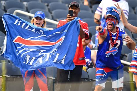 Buffalo Bills Asked Fans For Help Shoveling Snow - InsideHook