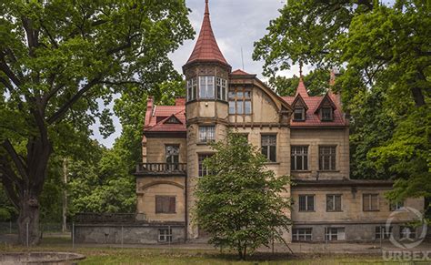 Abandoned Mansions For Sale | Check The Photos | Urbex Travel