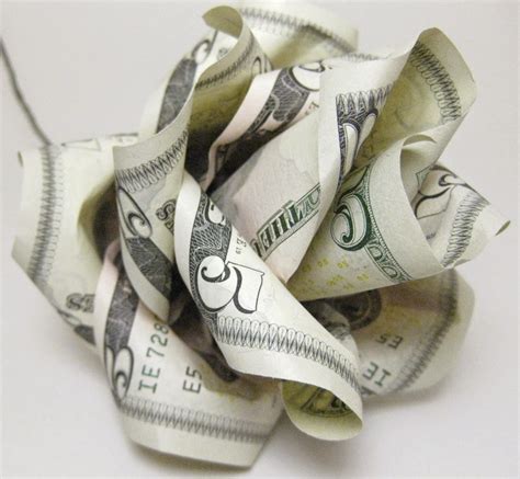 dollar bill origami flower ~ easy crafts ideas to make