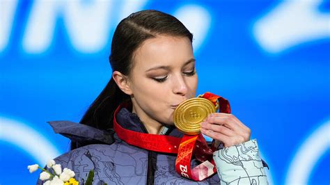 Russische Medaillengewinner bei den Olympischen Winterspielen 2022 in ...