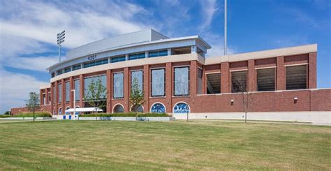 McKinney ISD Football Stadium - Enterprise Precast Concrete, Inc.