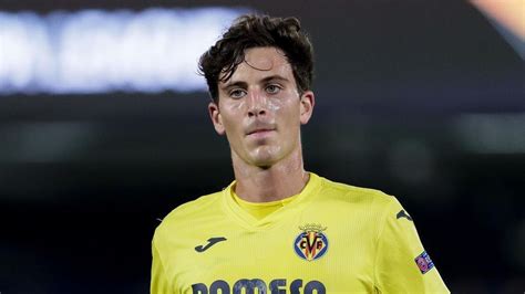 Pau Torres remains 'totally calm' amid Man United and Real Madrid ...