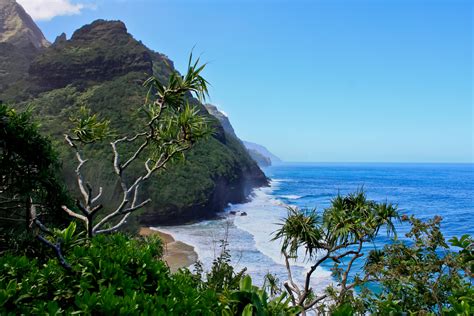 Napali Coast Hike: A Local Guide To Hanakapia'i Beach and Falls