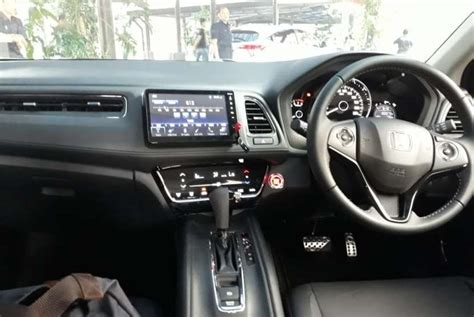 Menikmati Fitur Melimpah di New Honda HRV | Republika Online