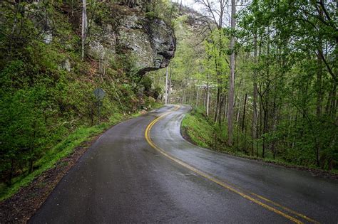 12 Scenic Drives in Kentucky to Take In The Beauty Of The State