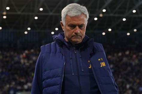 Dimissioni Mourinho, annuncio sul 2023-24: ecco dove allenerà