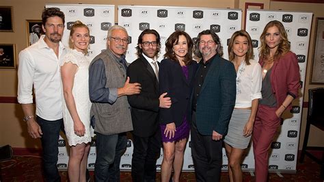 ‘Battlestar Galactica’ cast reunites for out-of-this-world walk down memory lane | CNN