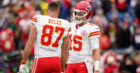 Patrick Mahomes, Travis Kelce break record for most playoff touchdowns between QB-receiver duo - On3