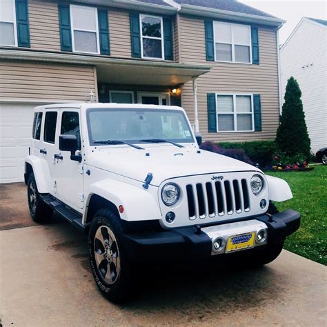 2017 Jeep Wrangler Sahara All White 4x4 | Jeep wrangler sahara, 2017 ...