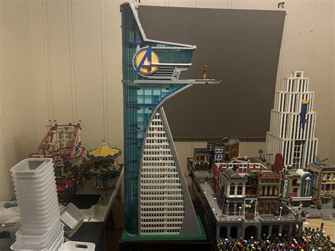 LEGO MOC Huge Avengers Tower by Brick North | Rebrickable - Build with LEGO