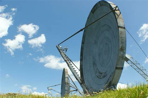 old and large disused radio antennas 30752432 Stock Photo at Vecteezy