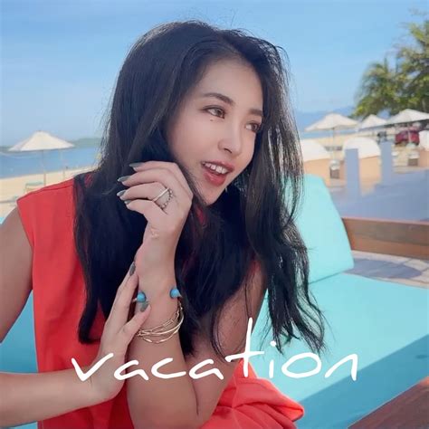 YU-A :: Vacation