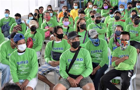 300 displaced Negrense workers benefit from TUPAD program - Watchmen Daily Journal