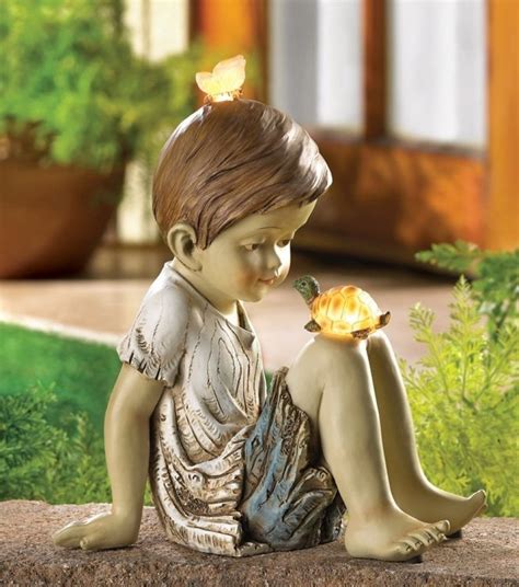 Solar Lighted Garden Statue | Fresh Garden Decor