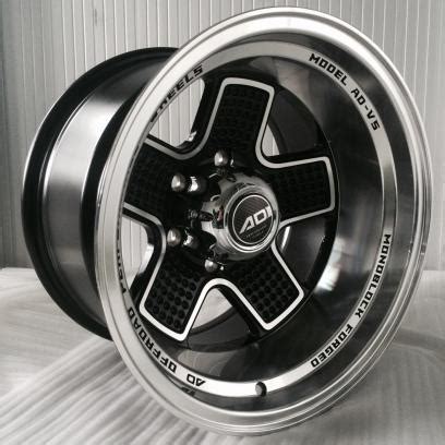 16 Inch Off Road 4x4 Black Wheels with Machined Face Aftermarket Rims for Truck and Pickup