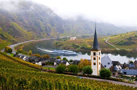 Die Moselschleife bei Bremm. Foto & Bild | landschaft, bach, fluss & see, flüsse und kanäle ...