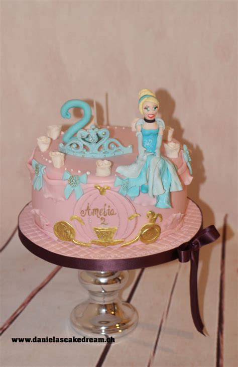 Happy Birthday Amelia 2 - Danielas Cake Dream