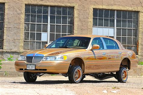 1998 Lincoln Town Car - Life's Golden