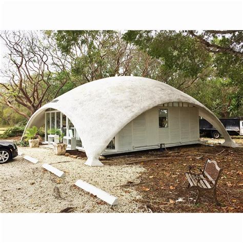 Wary Meyers on Instagram: "Third favorite building in Islamorada👌🏽🐚☂️🥉 ...